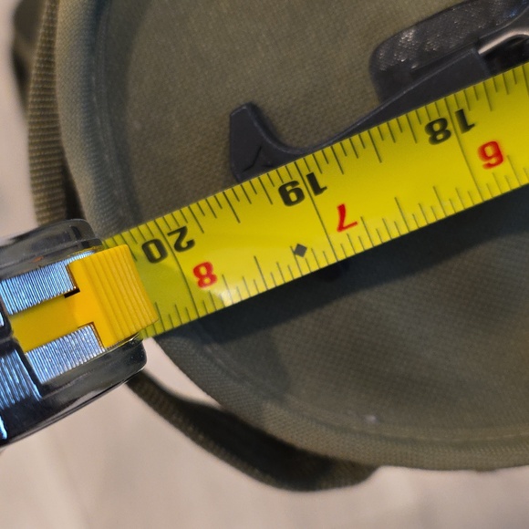 YETI COOLER TAN COLOR PRICE IS FIRM! - Picture 6 of 9